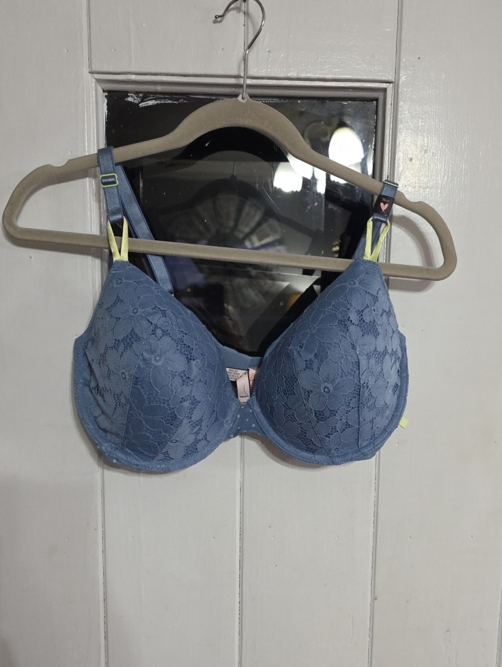 NWT Victoria's Secret Bra Demi Underwire Padded Lacy Floral Dots Adj Straps 38DD